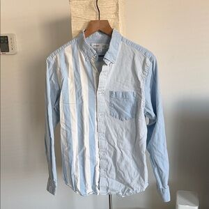 Old Navy Light Blue and White Striped Men's Shirt